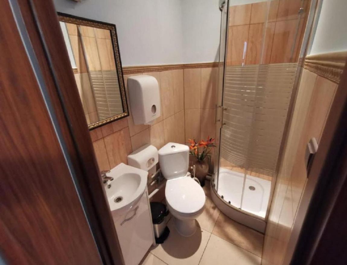 Jednosci Hostel Зелёна-Гура Экстерьер фото